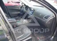 2015 Chrysler 300 фото