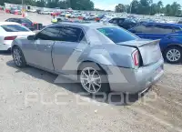 2015 Chrysler 300 фото