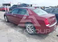 2015 Chrysler 300 фото