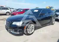 2015 Chrysler 300 photo