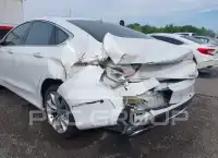 2015 Chrysler 200 фото