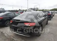 2015 Chrysler 200 фото