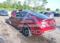 2015 Chrysler 200 фото