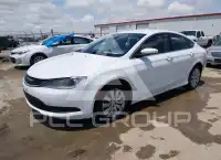 2015 Chrysler 200 фото
