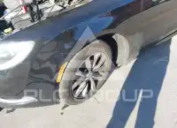 2015 Chrysler 200 фото