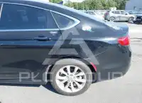 2015 Chrysler 200 photo