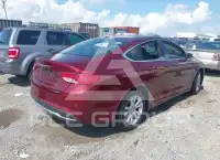 2015 Chrysler 200 фото