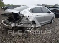 2015 Chrysler 200 photo