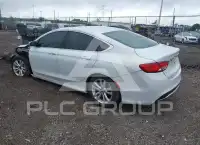 2015 Chrysler 200 фото