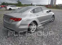 2015 Chrysler 200 фото