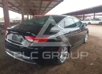 2015 Chrysler 200 фото