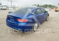 2015 Chrysler 200 фото