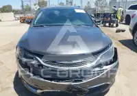 2015 Chrysler 200 фото