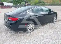2015 Chrysler 200 фото