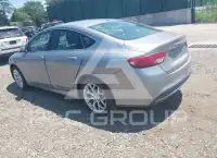 2015 Chrysler 200 photo