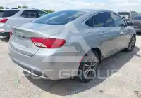 2015 Chrysler 200 photo