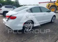 2015 Chrysler 200 фото