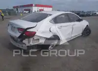 2015 Chrysler 200 photo