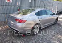 2015 Chrysler 200 photo
