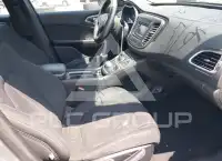 2015 Chrysler 200 фото