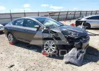 2015 Chrysler 200 photo