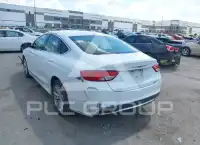 2015 Chrysler 200 photo
