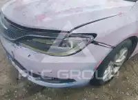 2015 Chrysler 200 фото