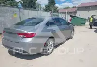 2015 Chrysler 200 фото
