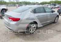 2015 Chrysler 200 photo