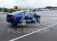 2015 Chrysler 200 фото