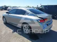 2015 Chrysler 200 фото