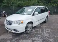 2015 Chrysler TOWN & COUNTRY фото