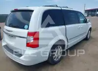 2015 Chrysler TOWN & COUNTRY фото