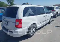 2015 Chrysler TOWN & COUNTRY фото