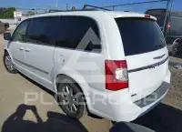 2015 Chrysler TOWN & COUNTRY фото