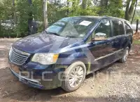 2015 Chrysler TOWN & COUNTRY фото