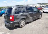 2015 Chrysler TOWN & COUNTRY фото