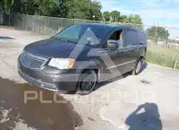 2015 Chrysler TOWN & COUNTRY фото