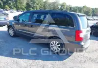 2015 Chrysler TOWN & COUNTRY фото