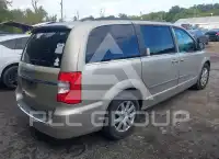 2015 Chrysler TOWN & COUNTRY фото