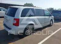 2015 Chrysler TOWN & COUNTRY фото