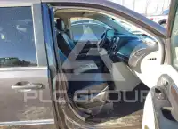 2015 Chrysler TOWN & COUNTRY photo