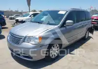 2015 Chrysler TOWN & COUNTRY photo