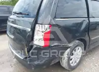 2015 Chrysler TOWN & COUNTRY фото