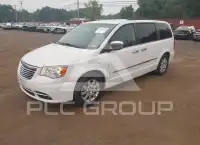 2015 Chrysler TOWN & COUNTRY фото