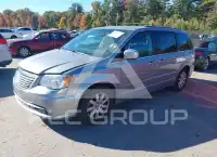 2015 Chrysler TOWN & COUNTRY фото