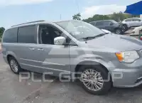 2015 Chrysler TOWN & COUNTRY фото