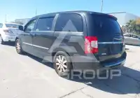 2015 Chrysler TOWN & COUNTRY фото