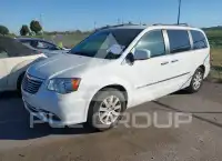 2015 Chrysler TOWN & COUNTRY photo