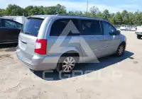 2015 Chrysler TOWN & COUNTRY фото